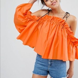 Cold shoulder top